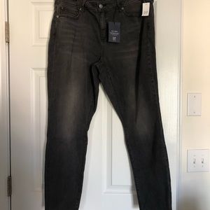 NWT Gap Curvy True Skinny Jean in gray size 34